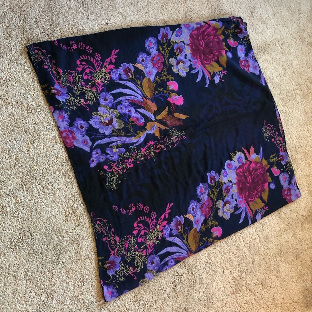 Multi Color Infinity Scarf - Picture 3 of 8